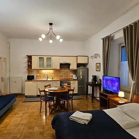 Apartamento Spacious Nika 2 Tour As *