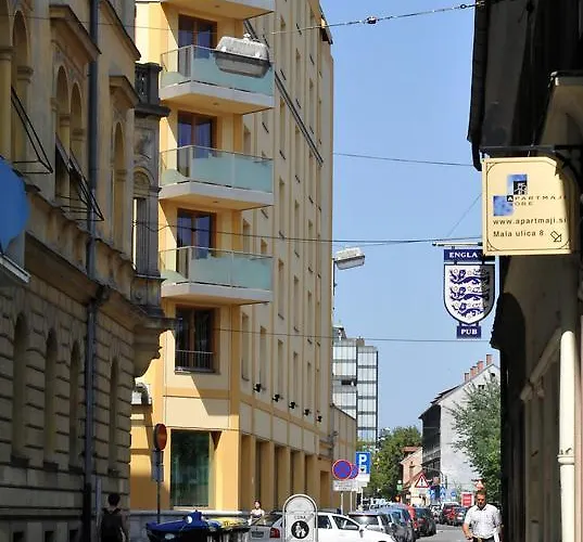 Spacious Nika 2 Tour As Apartamento *