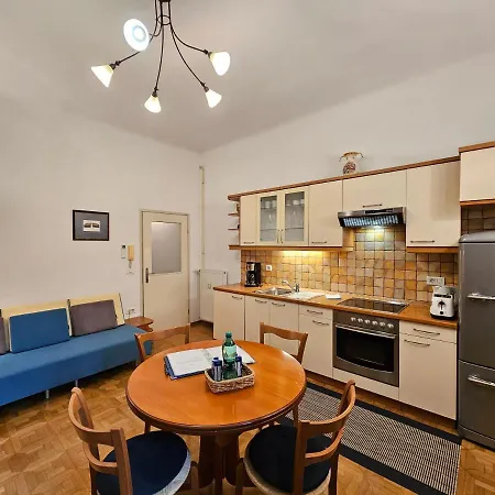 Apartament Spacious Nika 2 Tour As Lublana