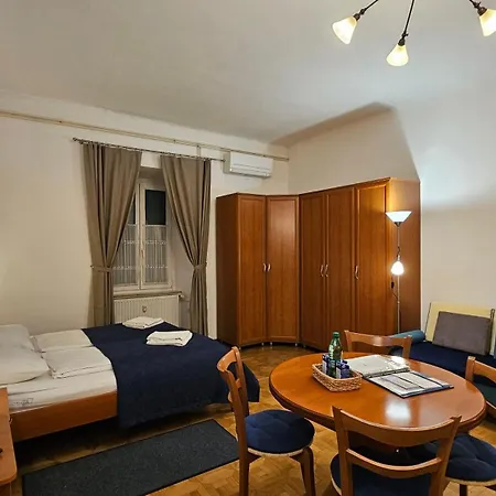 Διαμέρισμα Spacious Nika 2 Tour As Λιουμπλιάνα